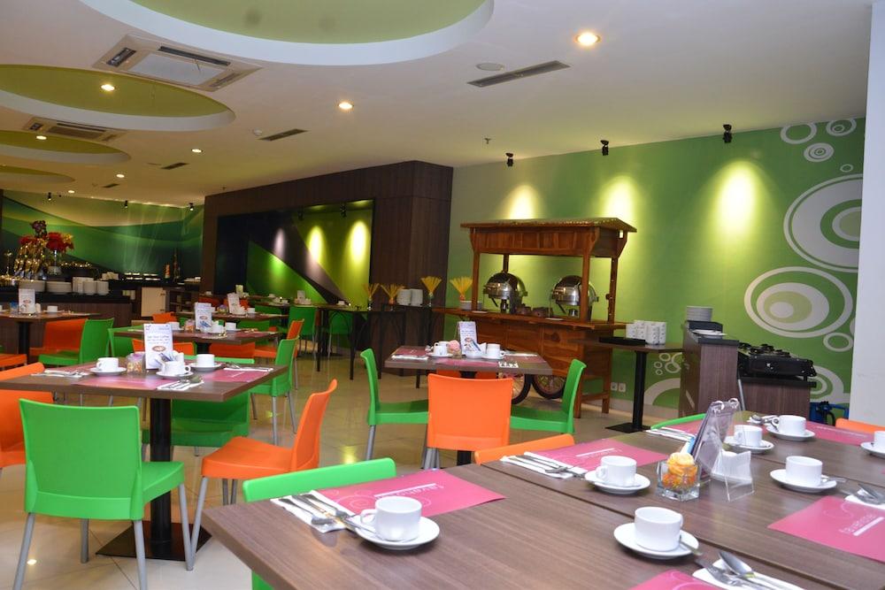 Favehotel Hyper Square Бандунг Екстериор снимка